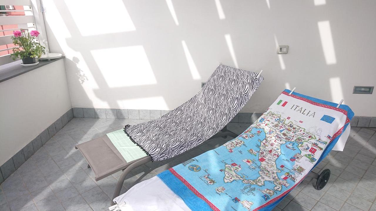 Sky-Terrace In Central Station, 3 Bedrooms Nápoles Exterior foto